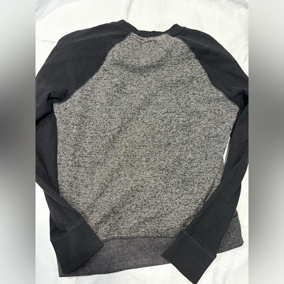 Element Medium Size Sweater - Picture 4 of 4